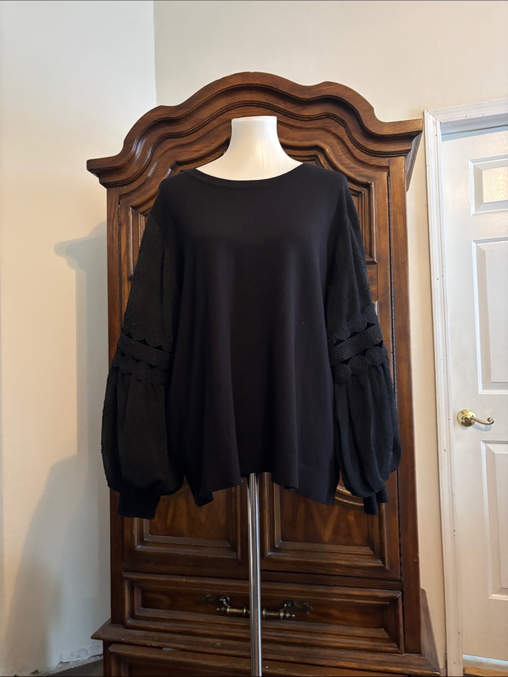 Sioni Milano black knit sweater with puff sleeve - Picture 5 of 11